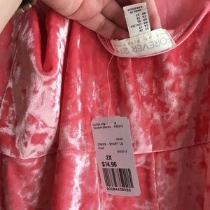 Forever 21 Dresses - Baby pink velvet dress never worn! Forever 21 Dresses - Baby pink velvet dress never worn!